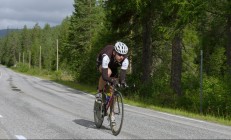 米兰真人-黄蜂横扫湖人，利拉德成为关键先生，一场颠覆预期的经典之战