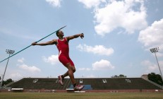 米兰体育app入口-世界杯之夜，浓眉制胜，当篮球巨星闪耀足球舞台