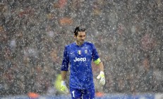 米兰体育官方网站-巴尔韦德爆发，奥地利血拼佛罗伦萨，一场定义职业生涯的战役