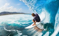 米兰体育网页版-锡安末节封神！勇士决胜局力擒独行侠，新王当立