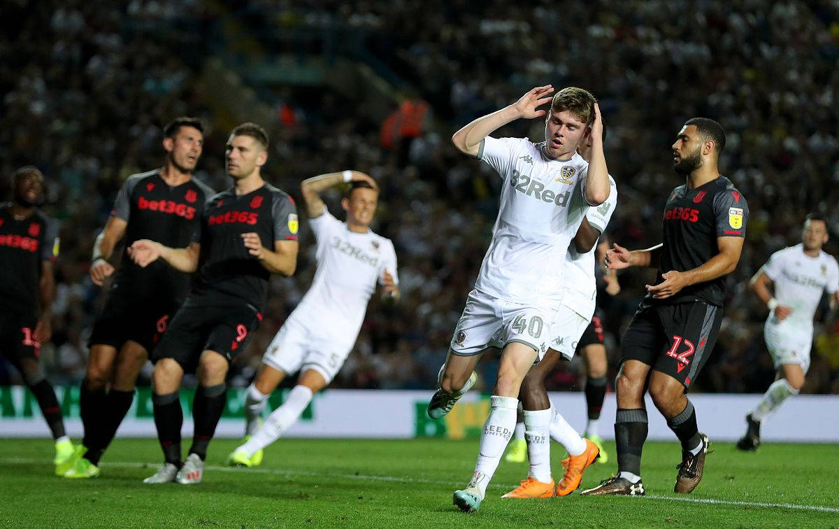 包含圣埃蒂安客场战胜强敌，实现抢分的词条