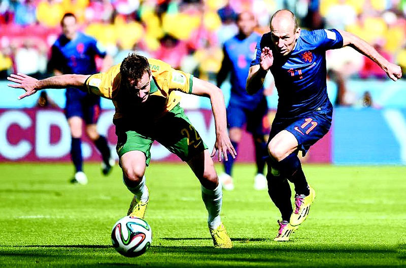 包含荷兰队不敌俄罗斯，小组出线受阻的词条