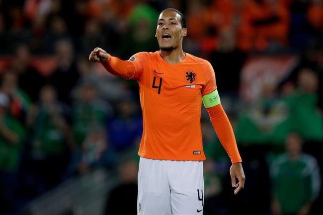 包含荷兰击败北爱尔兰，小组积分领先的词条