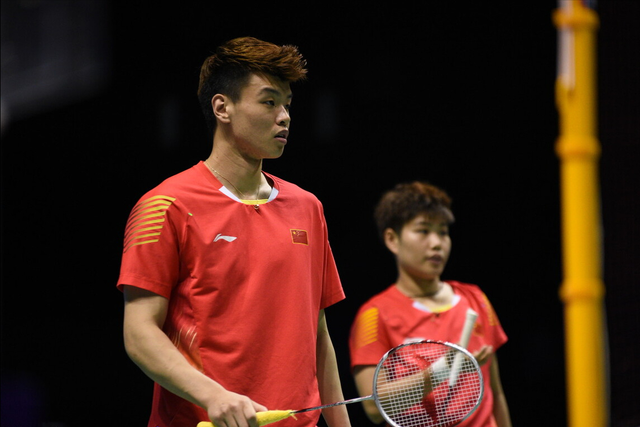 包含马来西亚队逆转韩国队，黄鸭组合统治全场的词条