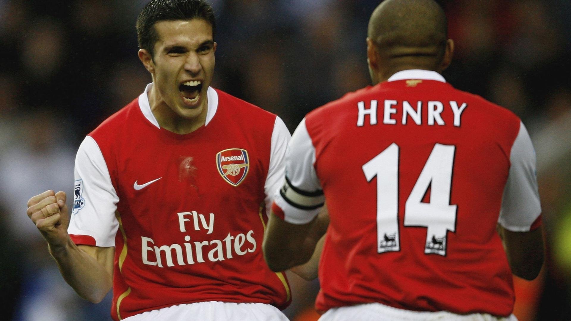 绿茵与硬木，德甲争冠焦点战与猛龙淘汰赛的胜利哲学