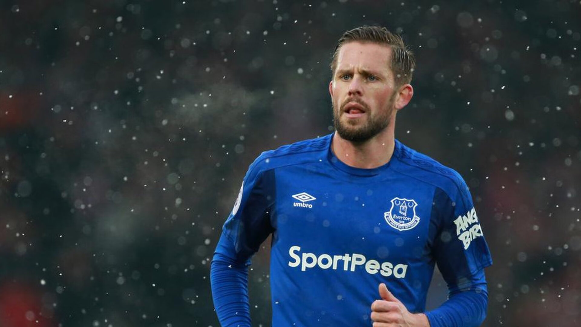 巴雷拉连续得分拉开差距,拜仁冲垮切尔西—战术纪律与体系力量的胜利